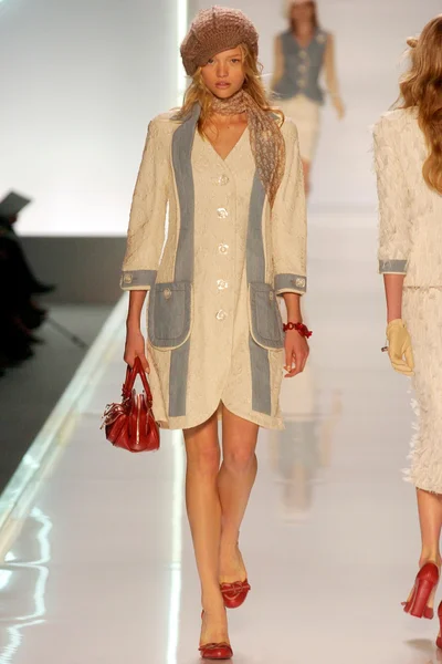 Look 2